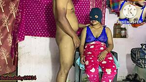 kurchi par hi pela bhabhi ko with monster cock blowjob