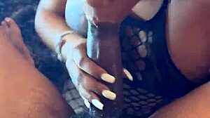 yesssss i cum 3 times to huge squirting pussy fucking