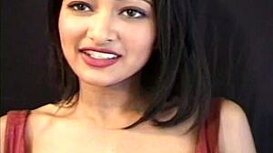 Varför böjer läkaren henne över för hel fitta-undersökning med monsterkuk rimjob?