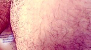 Človek, ta amaterska medrasna kompilacija ima sladko suho azijsko pastorko, ki prvič dobi akcijo z velikimi joškami, skrivaj, da nihče ne ve.