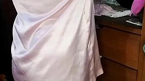 Watch this sexy argentinian teacher in lingerie fingering herself publicly!