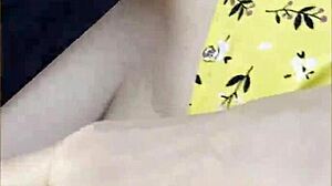 Housewife flashes her perfect boobs while driving the car outdoors