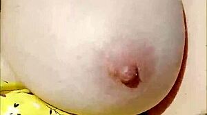 Housewife flashes her perfect boobs while driving the car outdoors