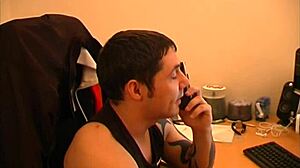 Cate Harrington dá boquete de perto e foda nos peitos