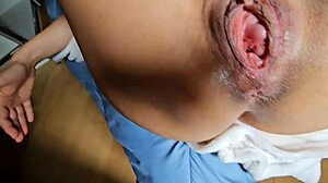 Talianska kurva s veľkými cicmi dostáva misijné fistovanie v amatérskom hardcore páre