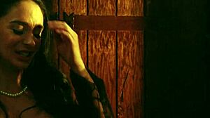 Fantasmi Assillano Sheena con Visioni Oscure del Futuro! Cougar Affronta Figura Minacciosa in Incontro Intenso.