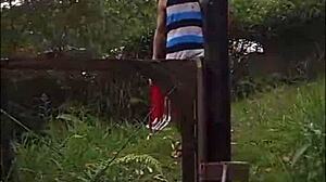 Fui tomar sol e meu vizinho me fodeu gostoso fora! 😈