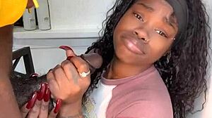 Mi hermanastro de 11 pulgadas recibe mamada de mí, la devoradora malvada Keisha Minaj, hasta la corrida