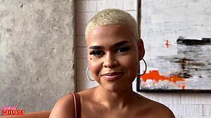 Does This 20-Year-Old Babe Love Sex While Her Boyfriend Watches?