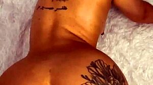 Amateur Fun with Curvy Milf