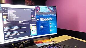 La app Eboo Engage hizo a mi hermanastra nerd súper cachonda y mojada. Suplicó por mi polla grande en acción casera tabú.