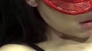 novinha gives kisses to the muscular guy