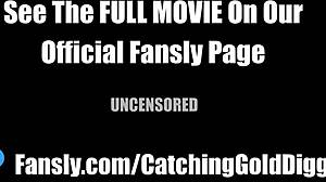 Colombian gold digger in bikini gets fucked!