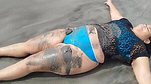 Damn! Latina Gordita Shows Massive Curves on the Beach!