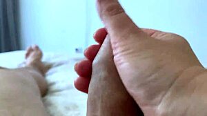 Closeup blowjob and quick morning ride homemade.