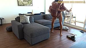 コロンビアンのビキニ姿のゴールドディガー、ハメられる！