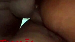 Eu gozo forte enquanto prostituta leva compilação de porra na bunda peluda grande