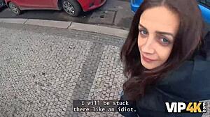 VIP4K בחור קנאי רואה את החברה משלמת שכירות עם כוס מגולחת בסקס קשה