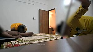 Gledaš nas kako jebemo pred muslimansko služkinjo Jamilo