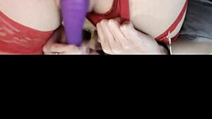 Masturbating deliciously, look at my juicy pussy in lingerie! So hot!