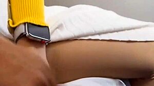 แต่งตัวให้ฉันและแตะหีเปียกของฉันในอากาศ