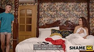 Intenzivna sramota, ko Kristina Grace vara moža z mladim 18+ kurcem v evropski zapeljevanju