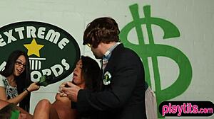 Тийн курви правят луди секс акробатии за бързи пари 😈