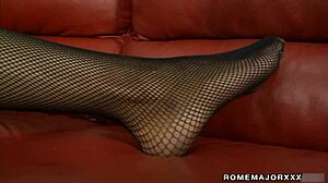 Sadie Santana's Big Tits Bounced During Holes Drilling