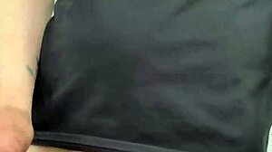 เย็ดมือเร็วๆ ในที่สาธารณะแบบถอดกางเกง