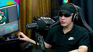 เบียนก้า เดอมาร์ชิ โชว์ร่างสักกลางแจ้งกัดหูคอใกล้ชิดสัมภาษณ์