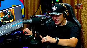 geisy dk shows tattoo and gets fucked doggy in barraco