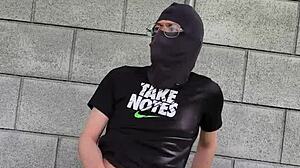 quick outdoor pants-off handjob in public spot