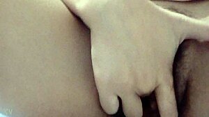 pendeja masturbating for me in petite teen way