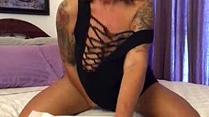 I seduce the camera with my glass dildo and make myself squirt