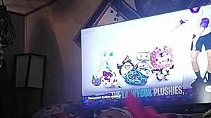 i'm playin with myself in panties with goldielox