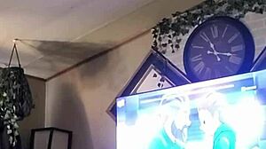 i'm playin with myself in panties with goldielox