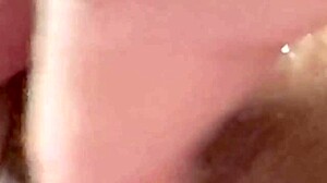 Jag knullar rakad rosa fitta närbild efter hennes oskuldsförlust