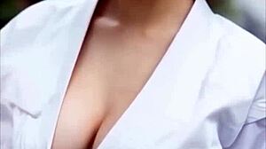 Female warrior's costume gets destroyed in bikini! 😲