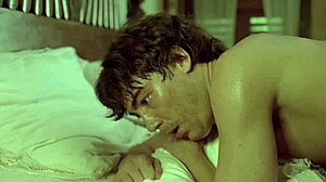 Карина Ломбард и Роуена Кинг споделят интимни секс сцени в компилация от Широко Саргасово море