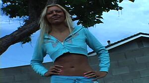 fucking blonde mom in sexy lingerie, oh wow! 🔥