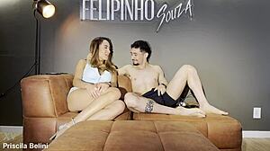 Plava Latina svršava žestoko sa rođakom pre nego što stigne tetka.