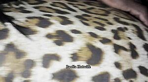 Paolla hotwife mama fode com negro dotado em casa de swing. Tesão absurdo e marido incentiva casamento liberal vem pro red.