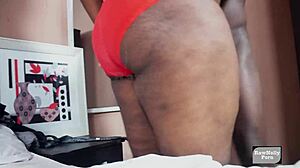 Fucking a big pussy outdoors with amateur housewife in public action.