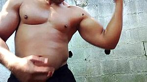 Yuri Gaúcho, that Brazilian bear, does a muscular solo handjob with huge cumload 😈