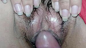 Stepdaughter gifts wet pussy for christmas in homemade pov teen scene