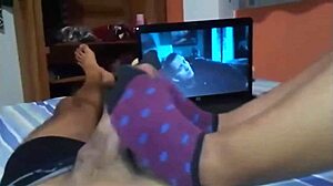 mis pies y mi boca la puerta a un placer que solo yo puedo abrir para ti