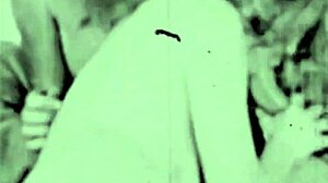 2世紀分のヴィンテージ毛むくじゃらマンコファックとフェラ、扱えるか？！