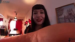 Giantesses devour tiny men in post-apocalypse fantasy 😱