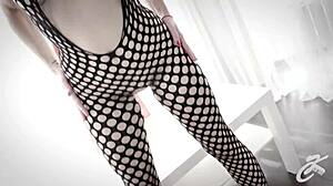 Cute college girl cant get enough of anal in her bedroom 😍