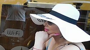 Jeg så ham på baren og tog ham hjem til en intens hjemmelavet knald